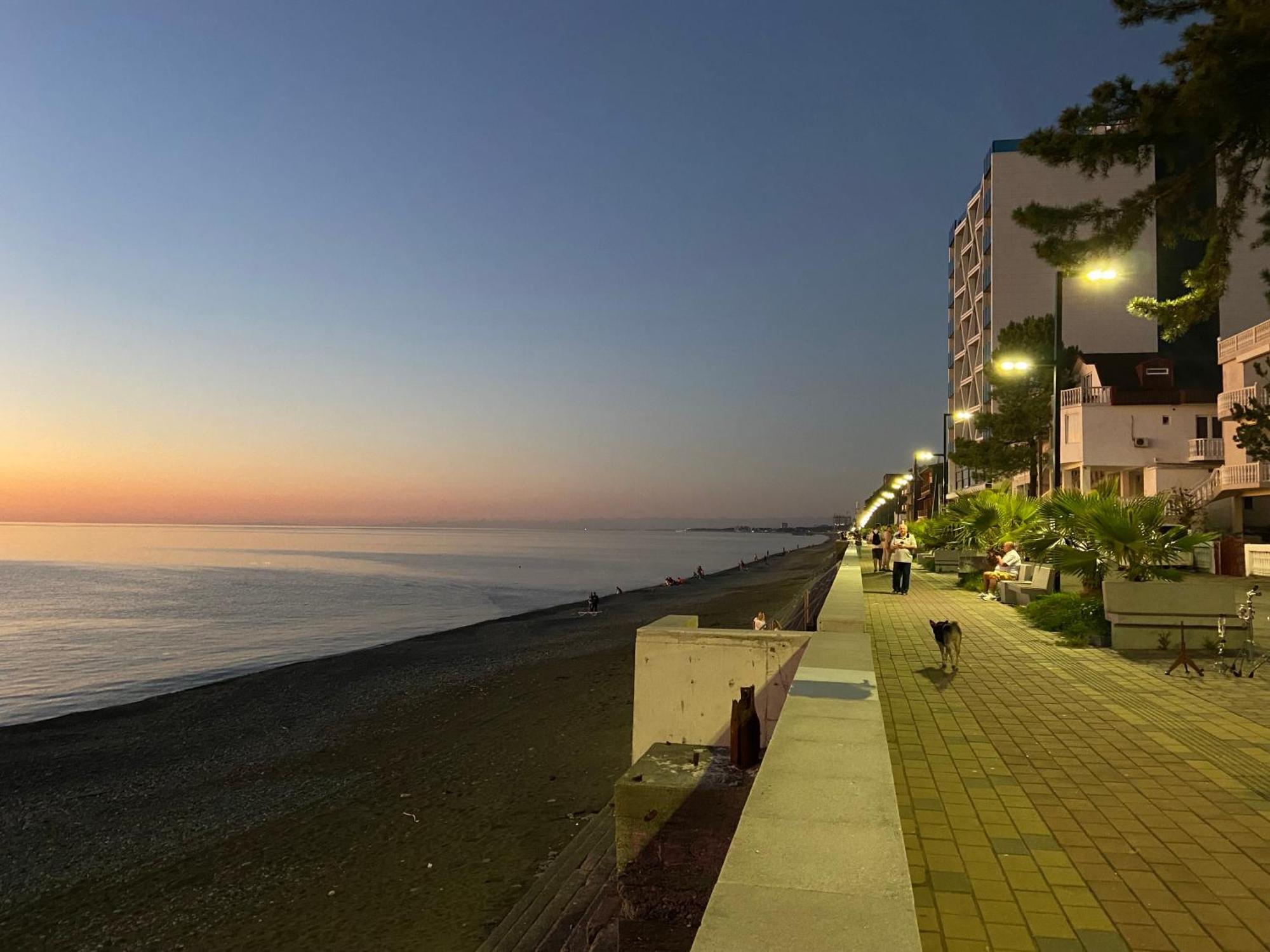 La Vie En Rose Hotel Kobuleti Exterior photo