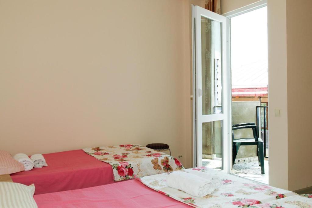 La Vie En Rose Hotel Kobuleti Exterior photo